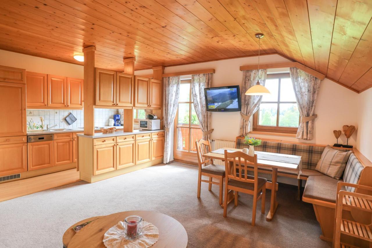 Appartamento Biobauernhof Brandlhof Ramsau am Dachstein Esterno foto