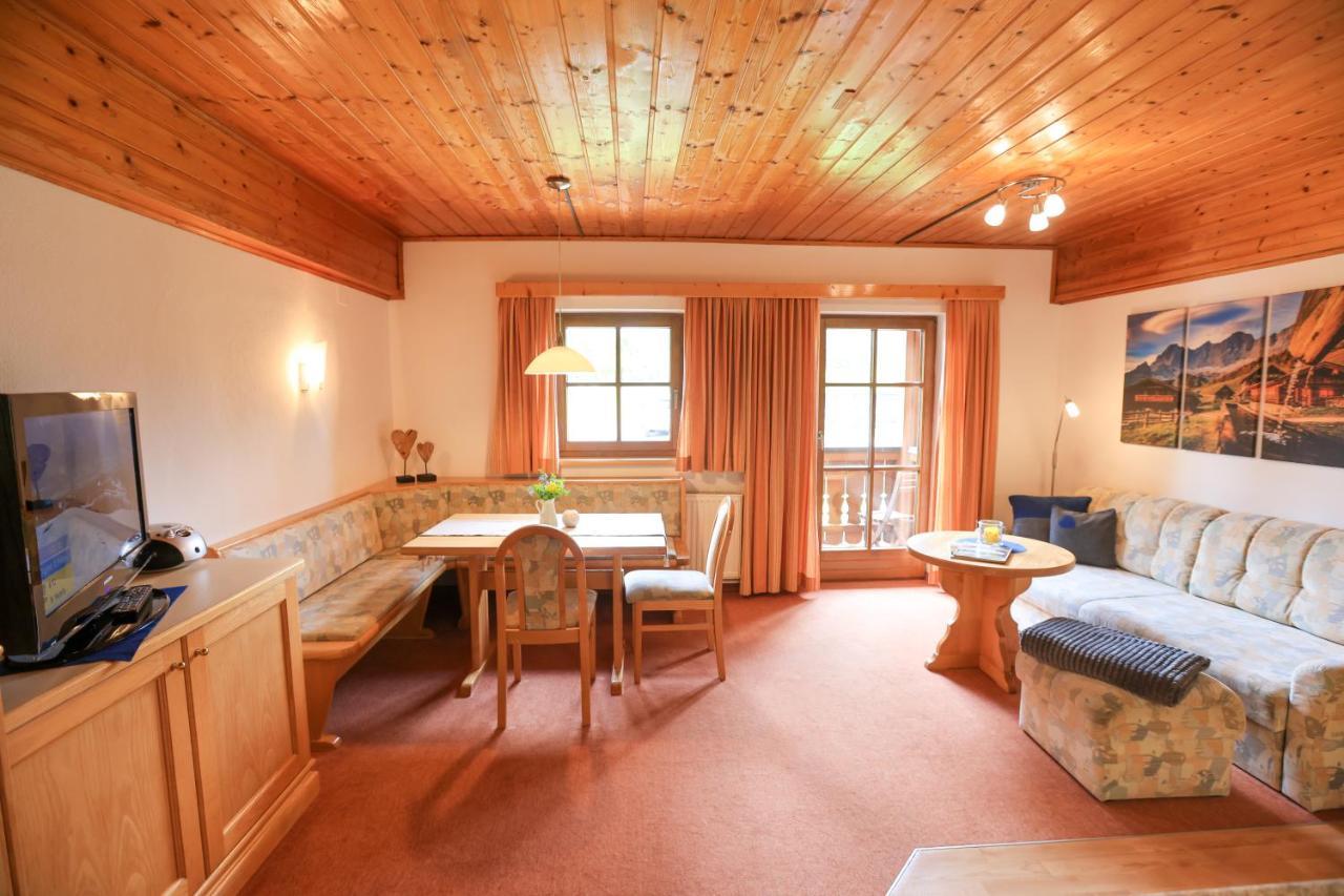 Appartamento Biobauernhof Brandlhof Ramsau am Dachstein Esterno foto